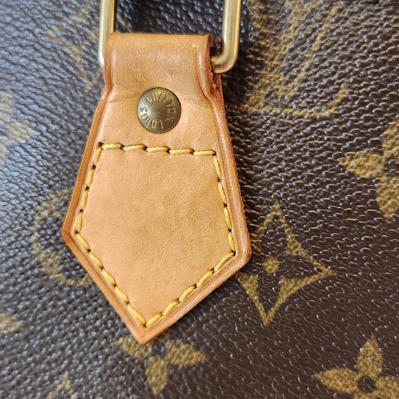 LOUIS VUITTON Vintage Monogram Alma Bag - Picture 2 of 10